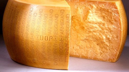 Parmigiano-Reggiano from Italy jermpins